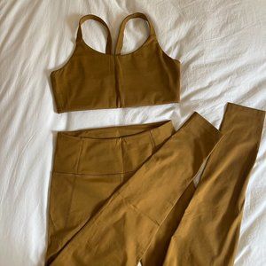 Girlfriend Collective Saddle Set